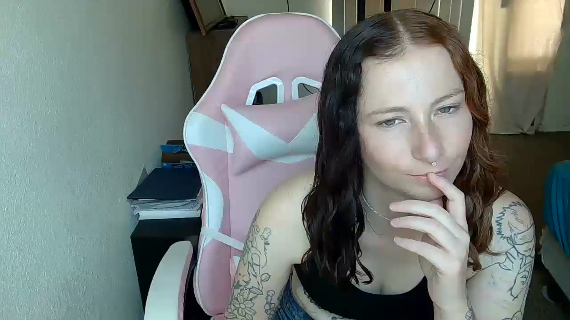 Gallery image thumbnail from Little_Lunar's myfreecams stream on, 05/21/2025, 18:20 image 20 of 20