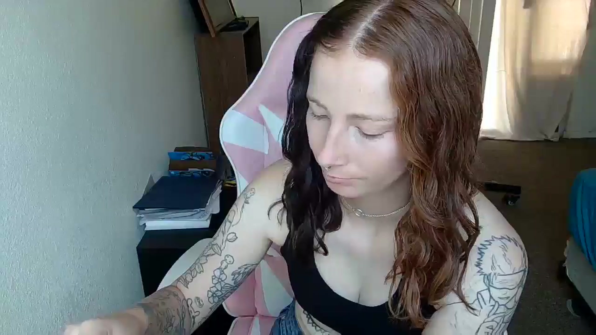 Gallery image thumbnail from Little_Lunar's myfreecams stream on, 05/21/2025, 18:20 image 11 of 20