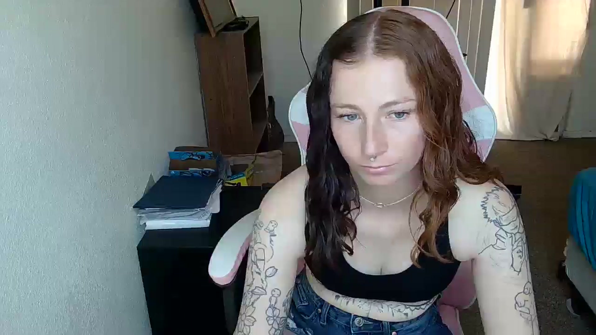 Gallery image thumbnail from Little_Lunar's myfreecams stream on, 05/21/2025, 18:53 image 6 of 20