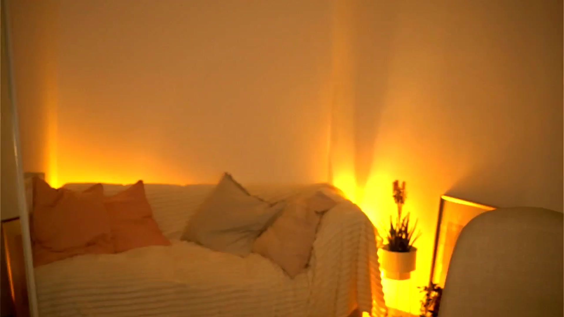 Gallery image thumbnail from Little_Nut's myfreecams stream on, 11/02/2024, 15:10 image 14 of 20