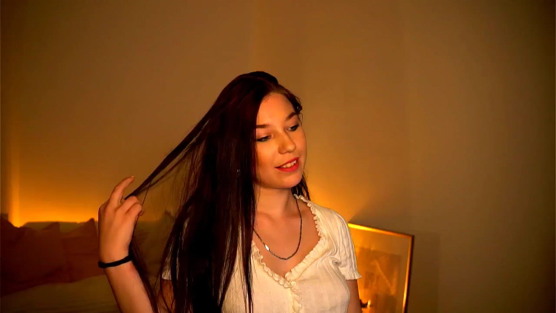 Gallery image thumbnail from Little_Nut's myfreecams stream on, 11/02/2024, 15:10 image 11 of 20