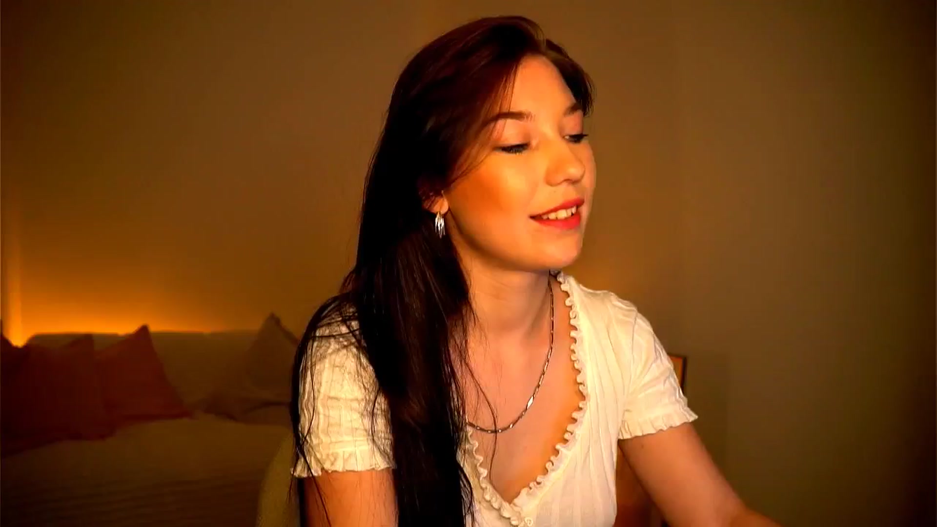 Gallery image thumbnail from Little_Nut's myfreecams stream on, 11/02/2024, 15:23 image 9 of 20
