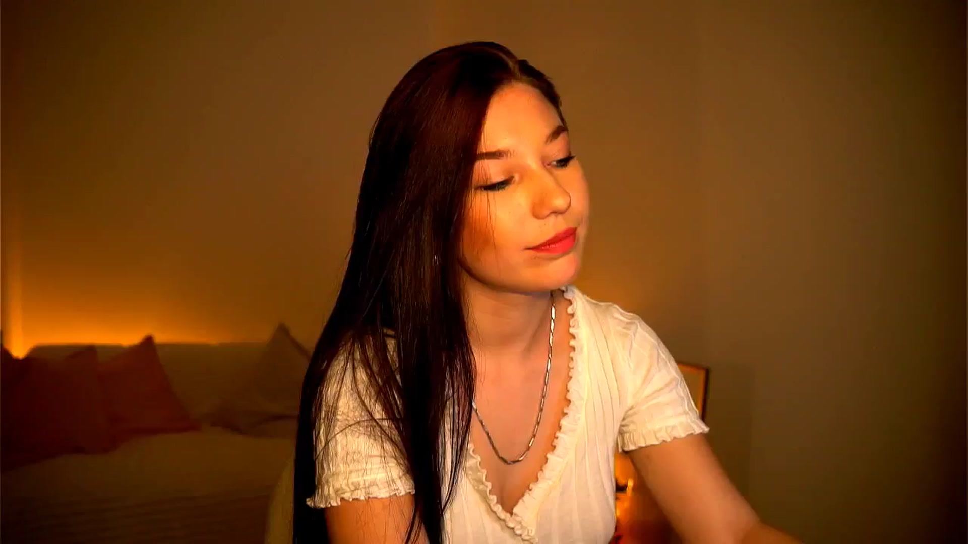 Gallery image thumbnail from Little_Nut's myfreecams stream on, 11/02/2024, 15:23 image 2 of 20