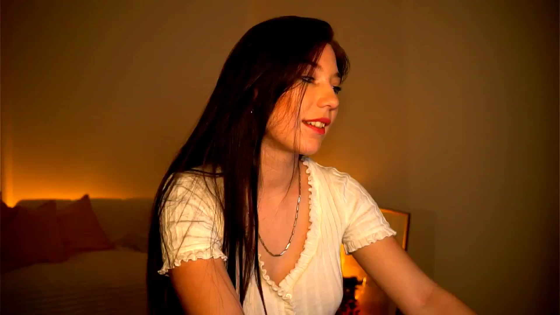 Gallery image thumbnail from Little_Nut's myfreecams stream on, 11/02/2024, 15:23 image 6 of 20