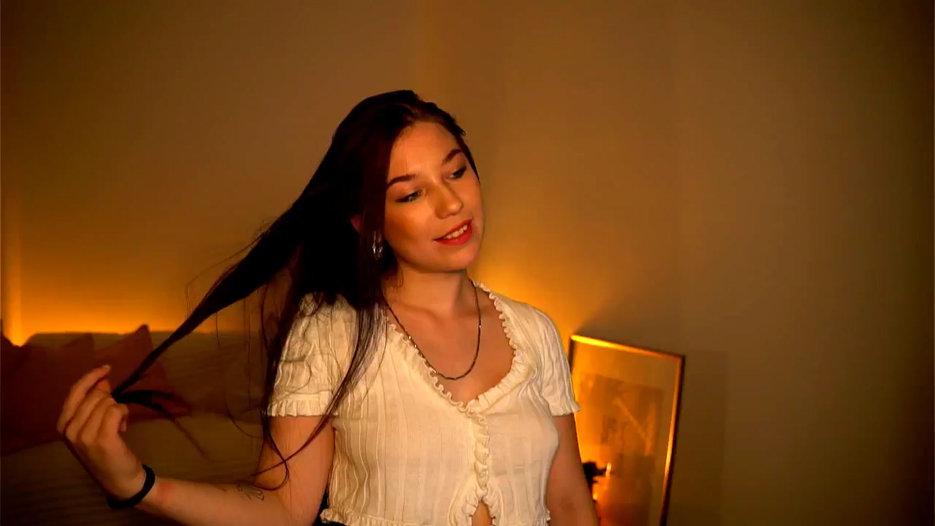 Gallery image thumbnail from Little_Nut's myfreecams stream on, 11/02/2024, 15:23 image 4 of 20