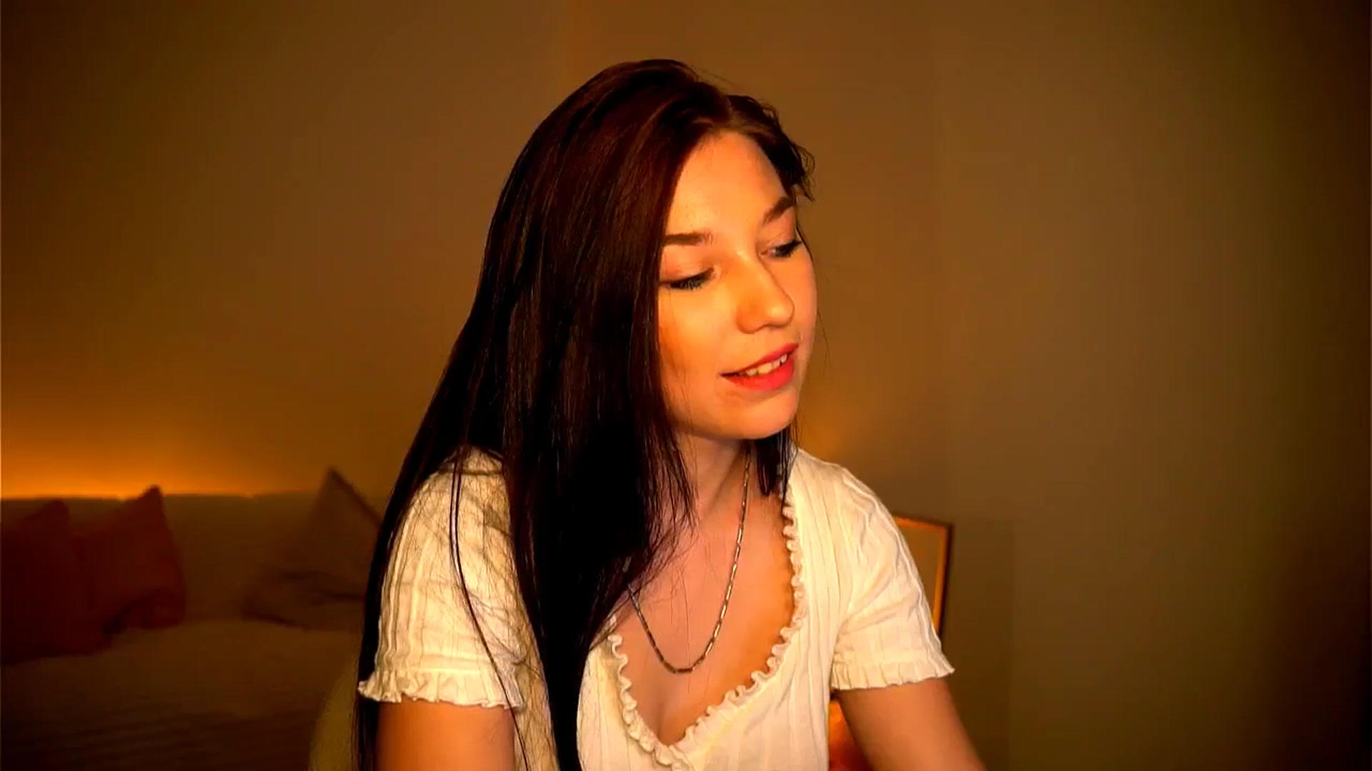 Gallery image thumbnail from Little_Nut's myfreecams stream on, 11/02/2024, 15:58 image 17 of 20