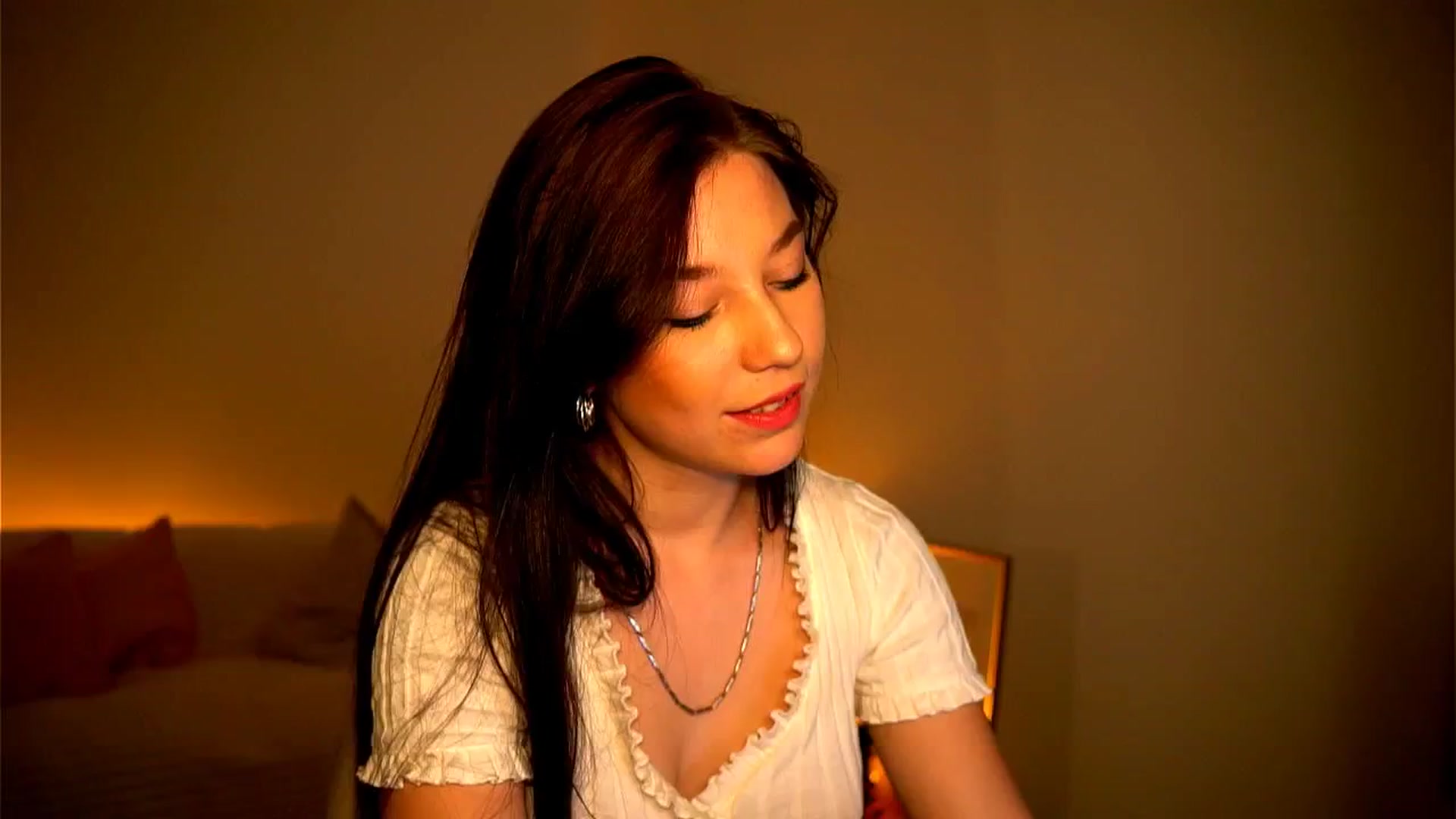 Gallery image thumbnail from Little_Nut's myfreecams stream on, 11/02/2024, 15:58 image 19 of 20