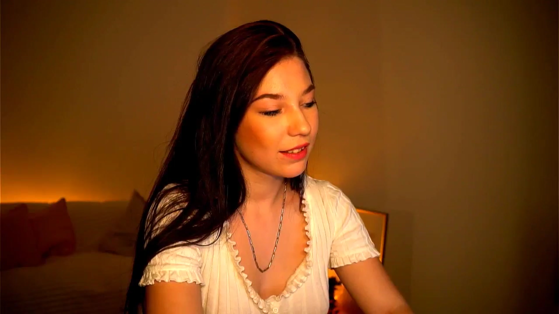 Gallery image thumbnail from Little_Nut's myfreecams stream on, 11/02/2024, 15:58 image 13 of 20