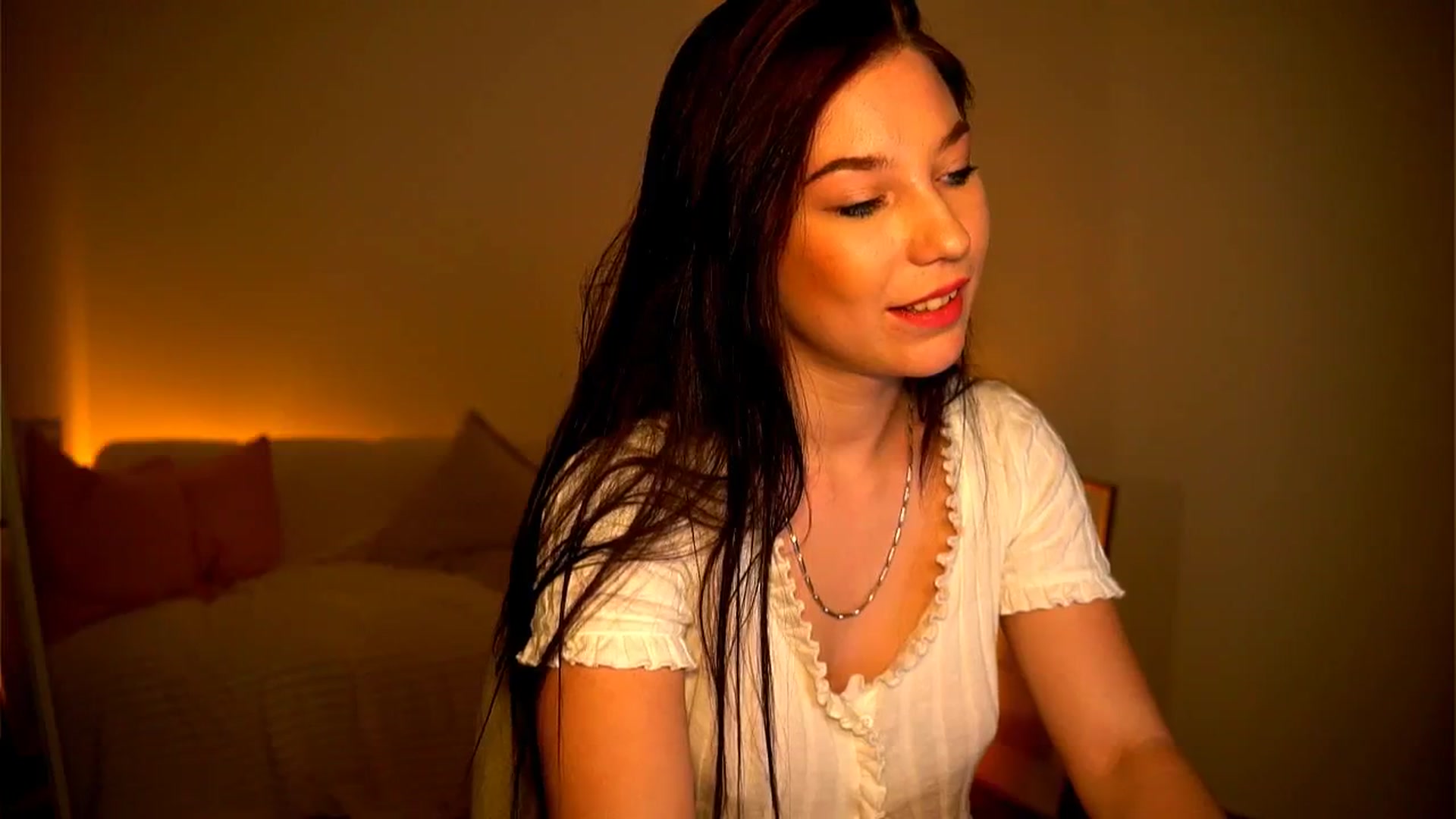 Gallery image thumbnail from Little_Nut's myfreecams stream on, 11/02/2024, 17:43 image 18 of 20