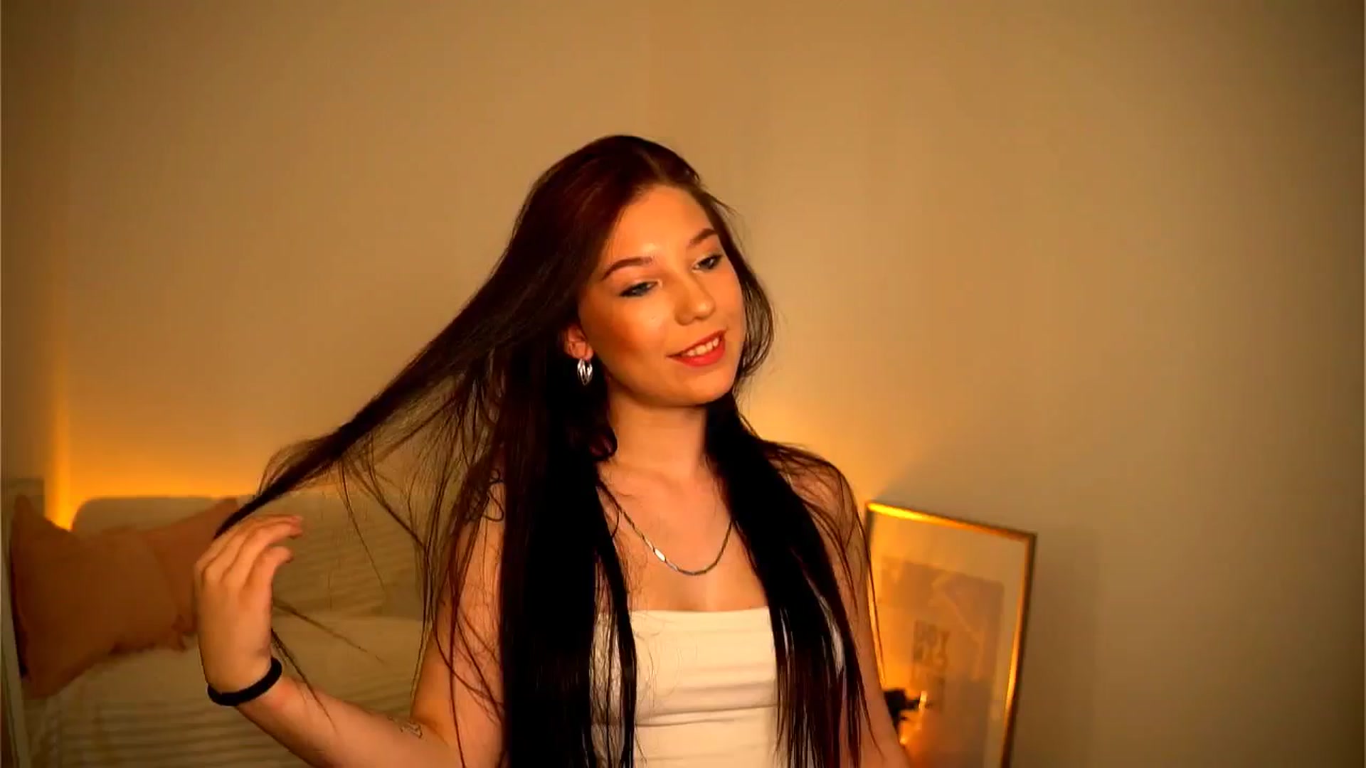 Gallery image thumbnail from Little_Nut's myfreecams stream on, 11/03/2024, 15:05 image 7 of 20