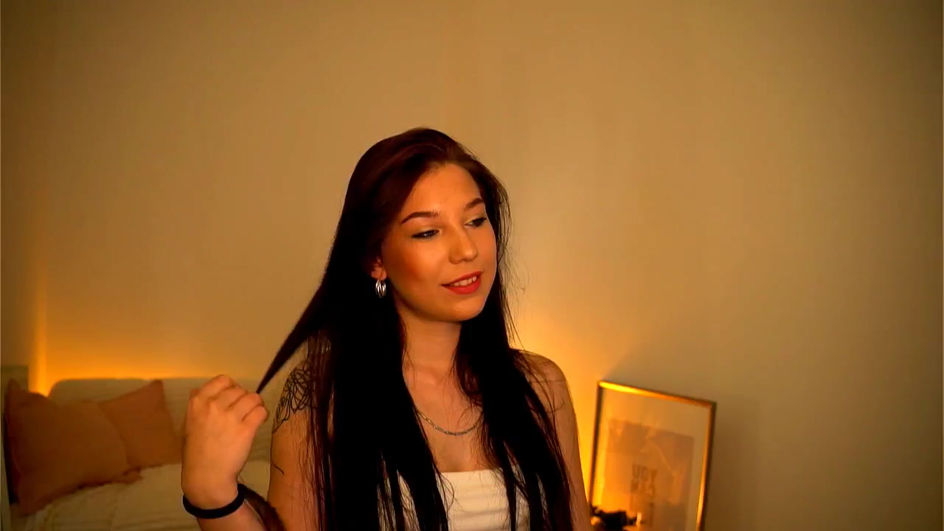 Gallery image thumbnail from Little_Nut's myfreecams stream on, 11/03/2024, 15:05 image 4 of 20