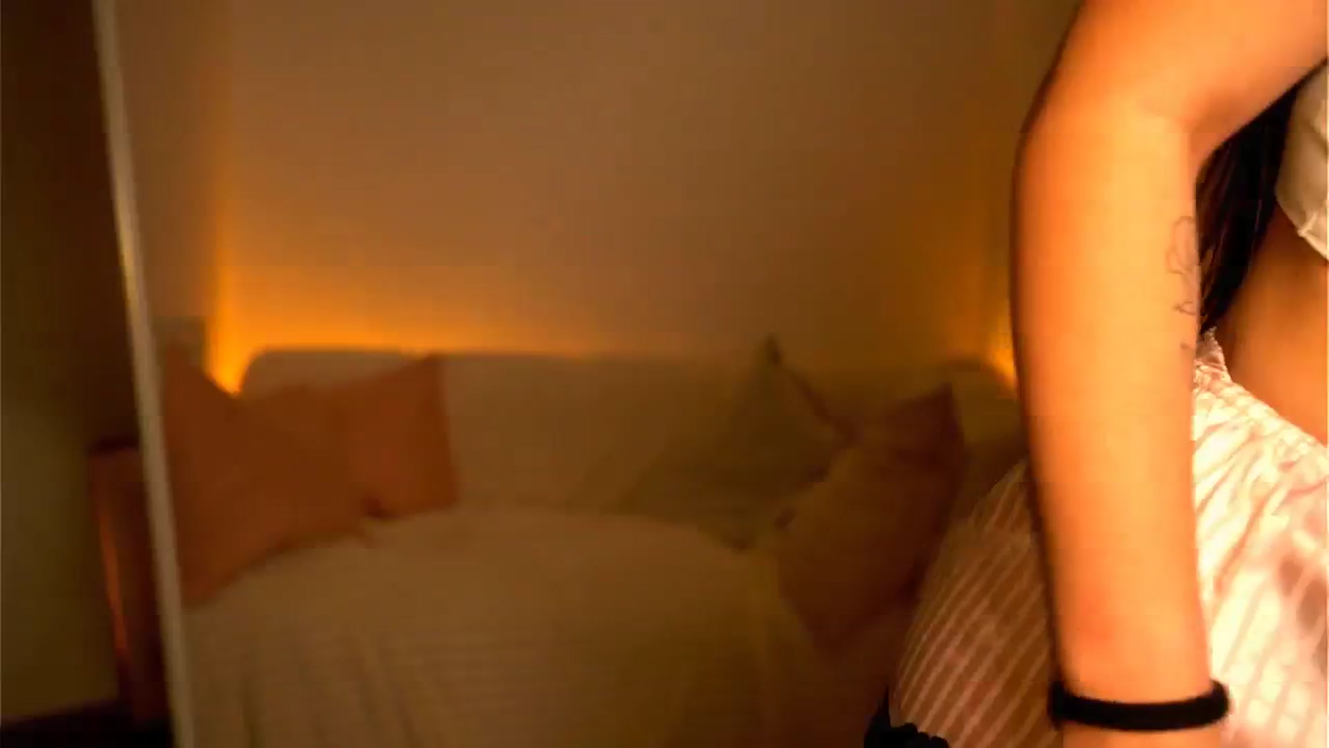 Gallery image thumbnail from Little_Nut's myfreecams stream on, 11/03/2024, 16:35 image 15 of 20