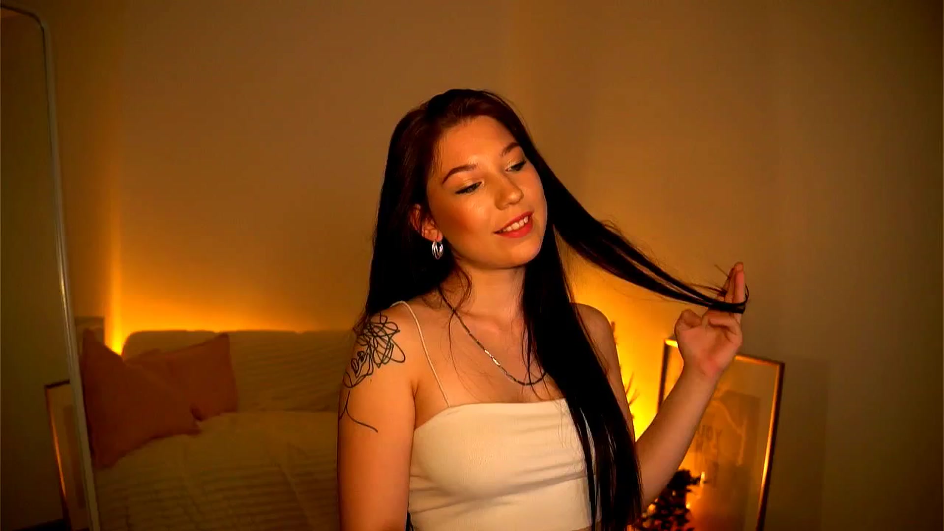Gallery image thumbnail from Little_Nut's myfreecams stream on, 11/03/2024, 16:35 image 1 of 20