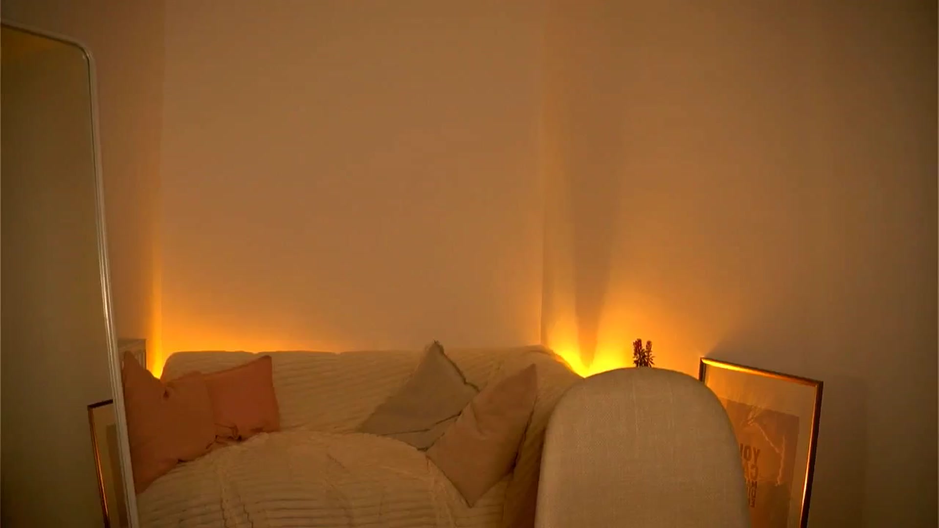 Gallery image thumbnail from Little_Nut's myfreecams stream on, 11/03/2024, 18:05 image 10 of 20