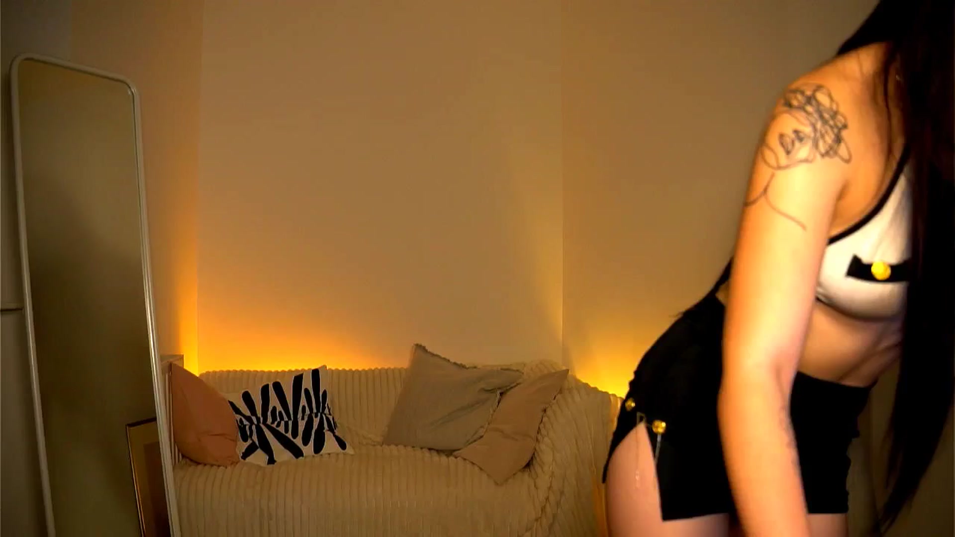 Gallery image thumbnail from Little_Nut's myfreecams stream on, 11/05/2024, 18:11 image 4 of 20