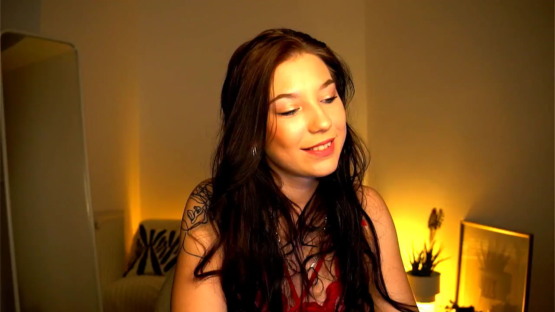 Gallery image thumbnail from Little_Nut's myfreecams stream on, 11/06/2024, 16:26 image 1 of 20