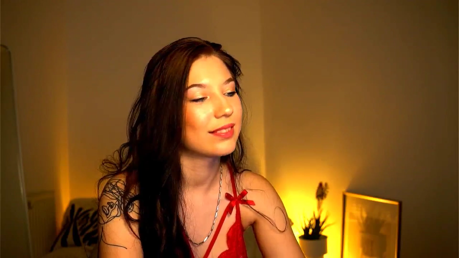 Gallery image thumbnail from Little_Nut's myfreecams stream on, 11/06/2024, 17:43 image 16 of 20