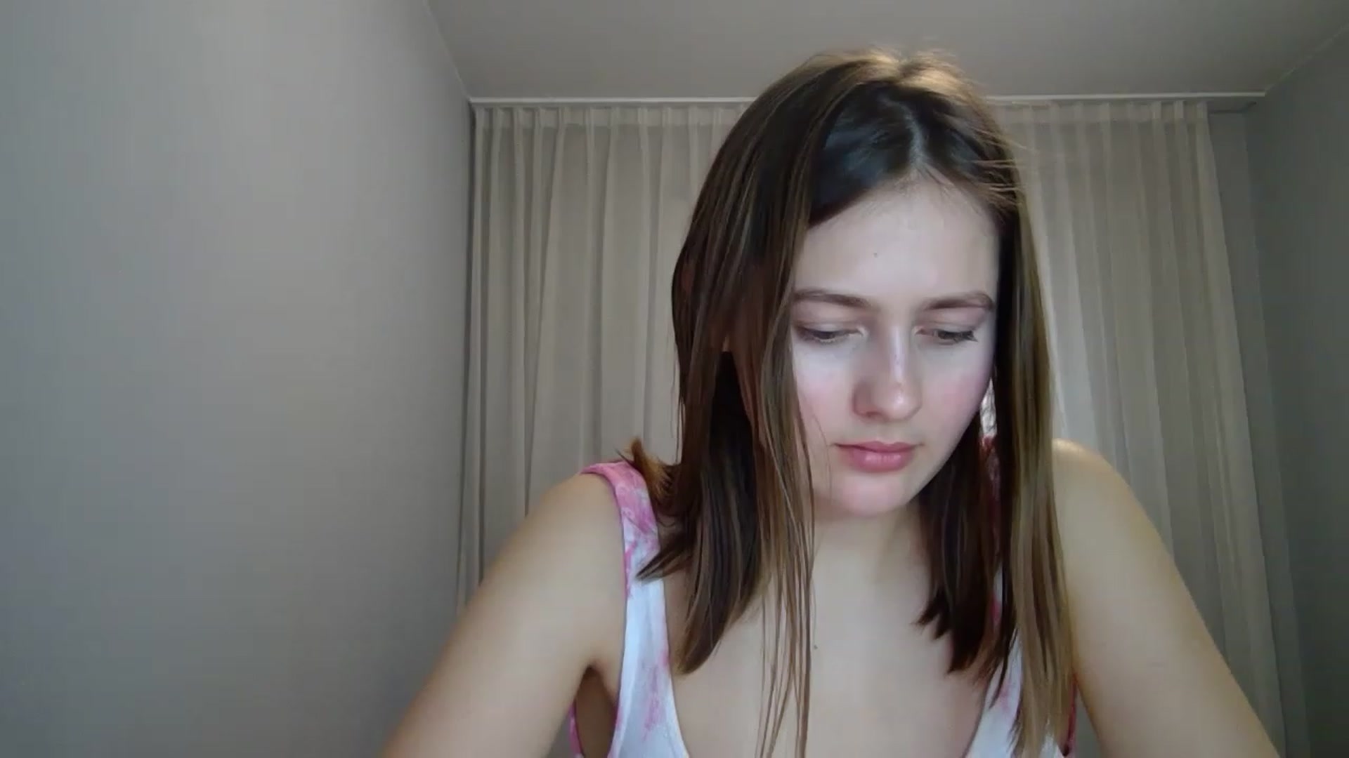 Gallery image thumbnail from Little_Rosee's myfreecams stream on, 04/15/2023, 10:31 image 7 of 20