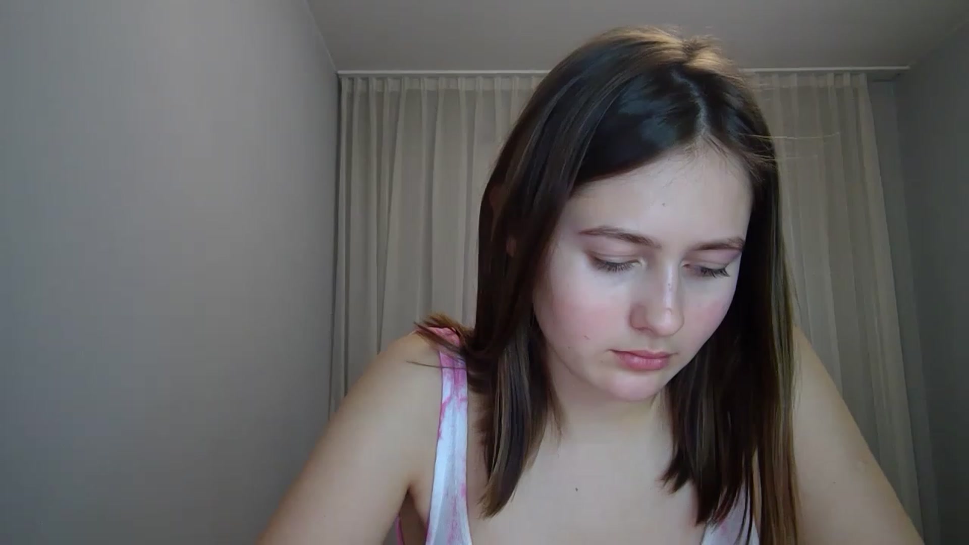 Gallery image thumbnail from Little_Rosee's myfreecams stream on, 04/15/2023, 10:31 image 6 of 20