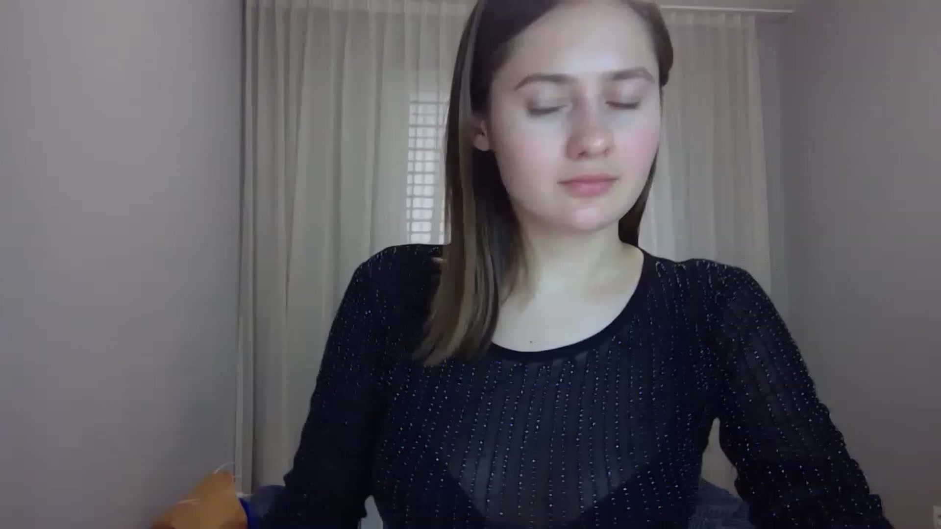 Gallery image thumbnail from Little_Rosee's myfreecams stream on, 04/15/2023, 11:14 image 6 of 20