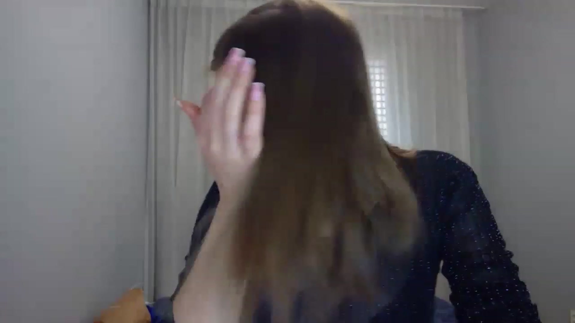 Gallery image thumbnail from Little_Rosee's myfreecams stream on, 04/15/2023, 11:14 image 10 of 20