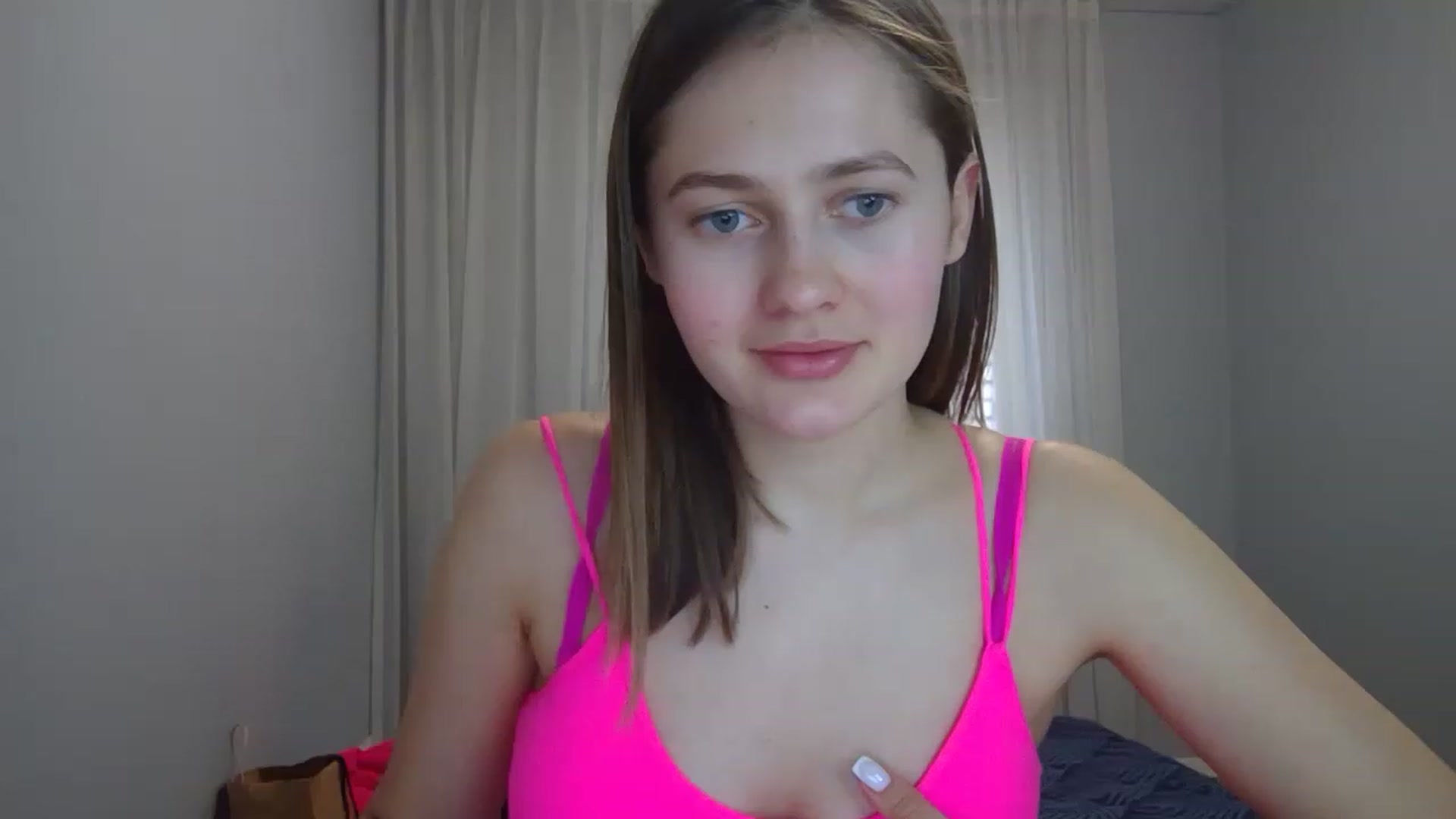 Gallery image thumbnail from Little_Rosee's myfreecams stream on, 04/16/2023, 12:37 image 10 of 20