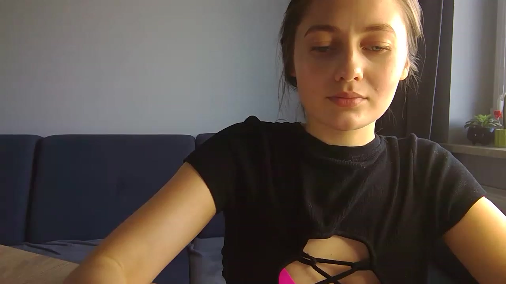 Gallery image thumbnail from Little_Rosee's myfreecams stream on, 04/20/2023, 11:06 image 15 of 20