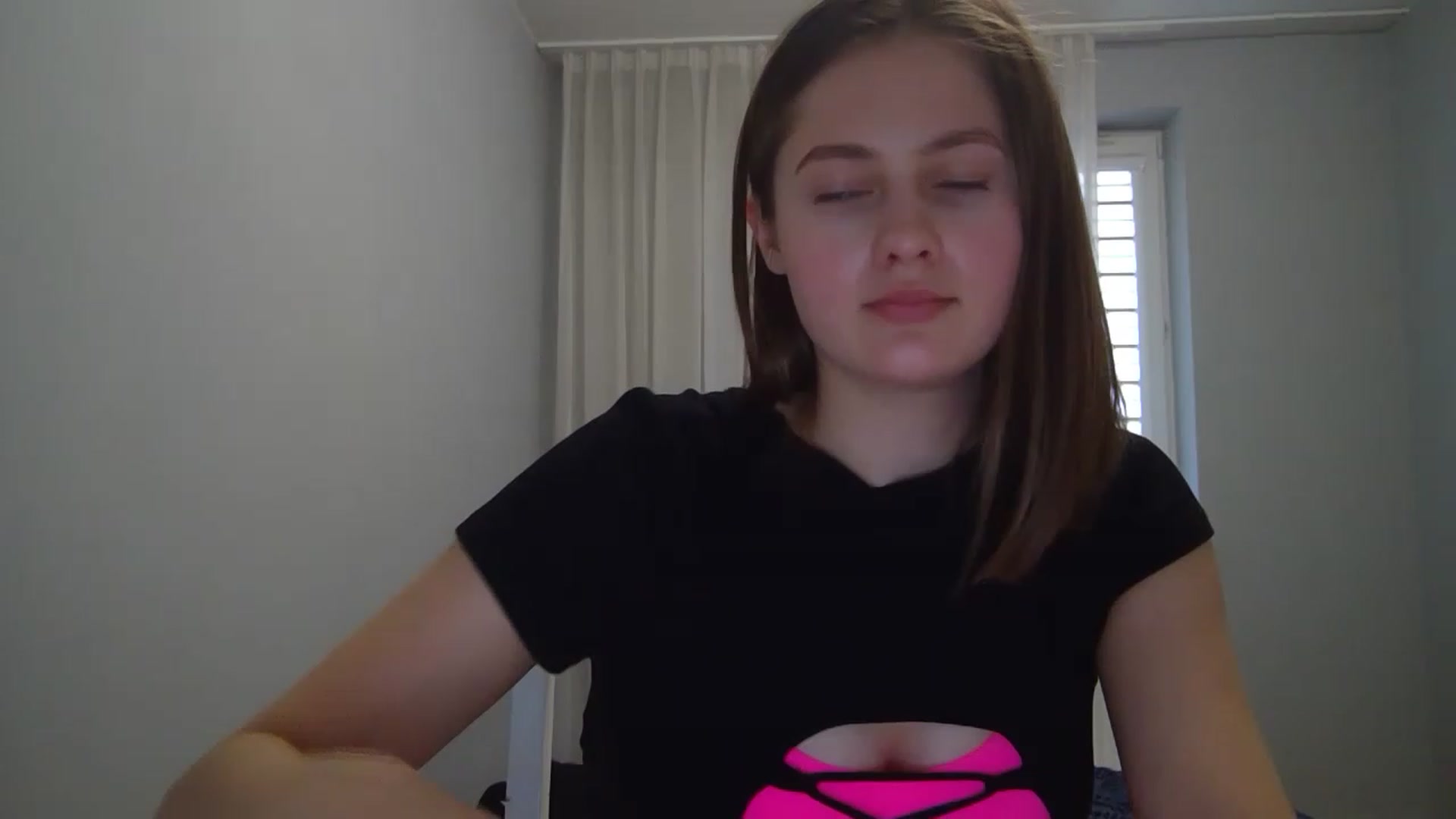 Gallery image thumbnail from Little_Rosee's myfreecams stream on, 04/23/2023, 12:08 image 9 of 20
