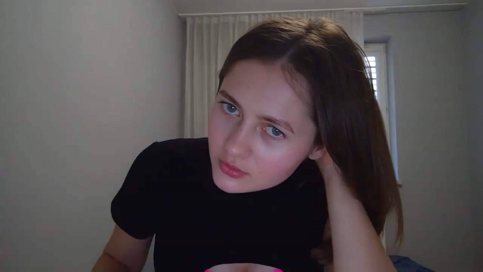 Gallery image thumbnail from Little_Rosee's myfreecams stream on, 04/23/2023, 12:08 image 8 of 20