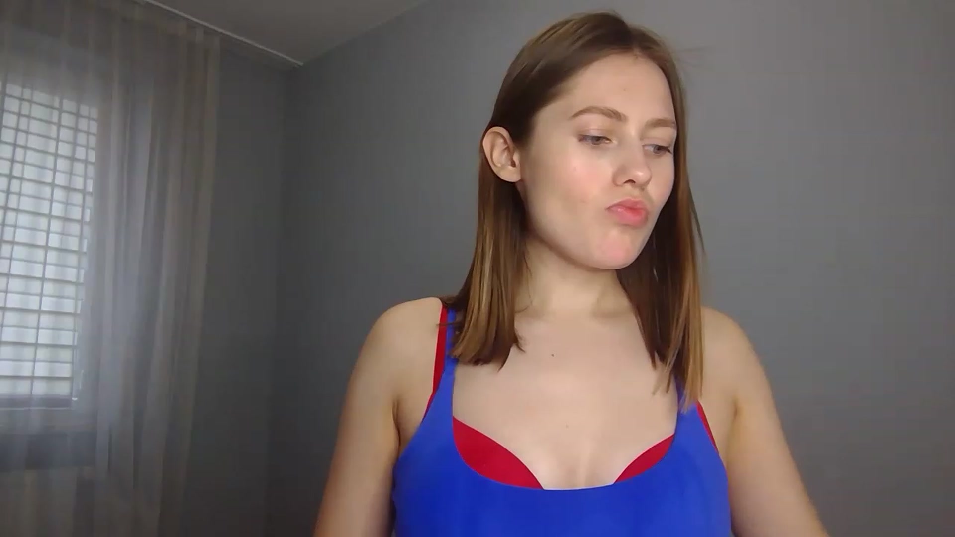 Gallery image thumbnail from Little_Rosee's myfreecams stream on, 05/02/2023, 10:21 image 5 of 20
