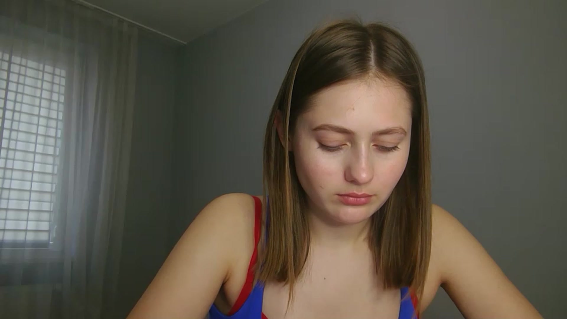 Gallery image thumbnail from Little_Rosee's myfreecams stream on, 05/02/2023, 12:15 image 12 of 20