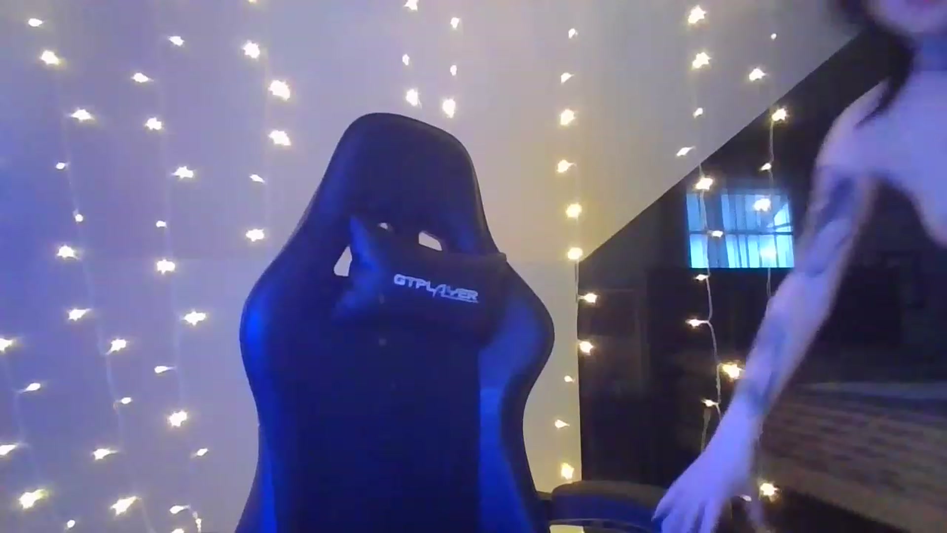 Gallery image thumbnail from Little_babe's myfreecams stream on, 01/28/2023, 13:18 image 17 of 20