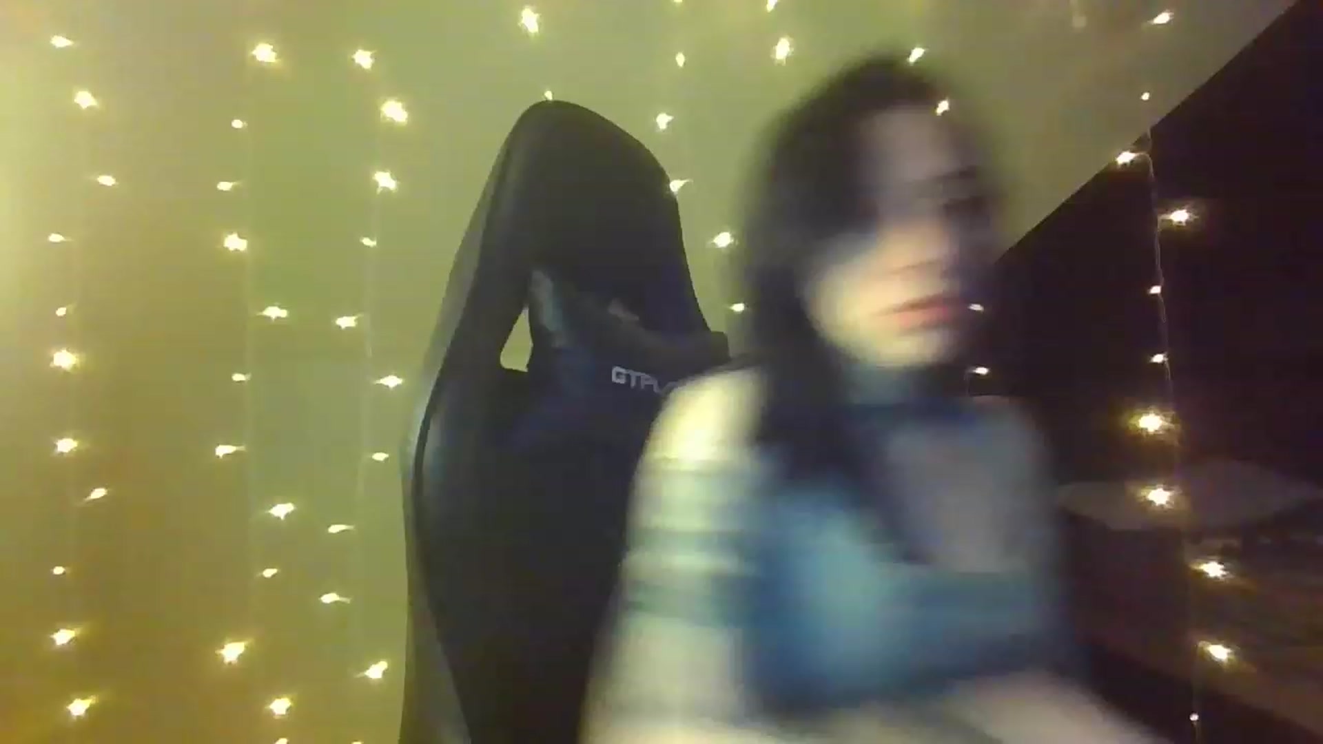 Gallery image thumbnail from Little_babe's myfreecams stream on, 02/12/2023, 04:12 image 1 of 20