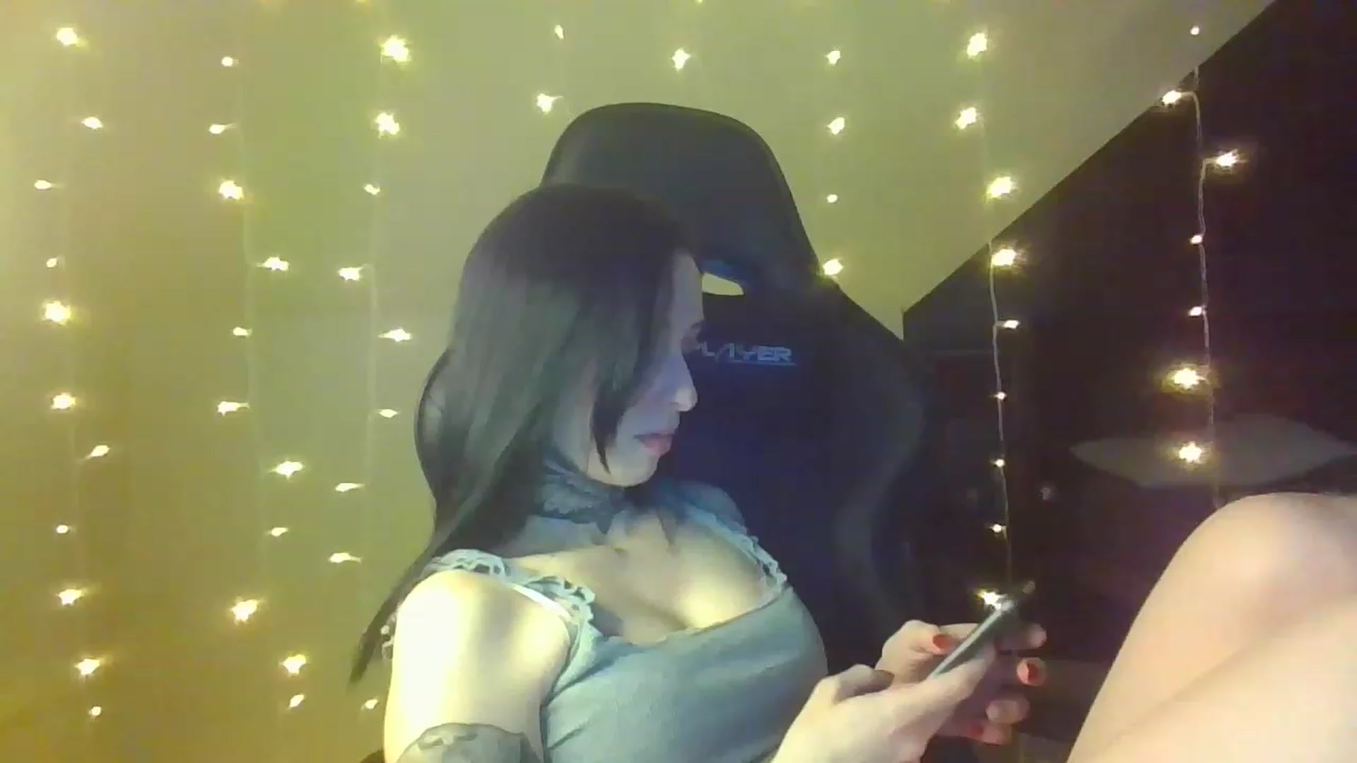 Gallery image thumbnail from Little_babe's myfreecams stream on, 02/12/2023, 04:12 image 12 of 20