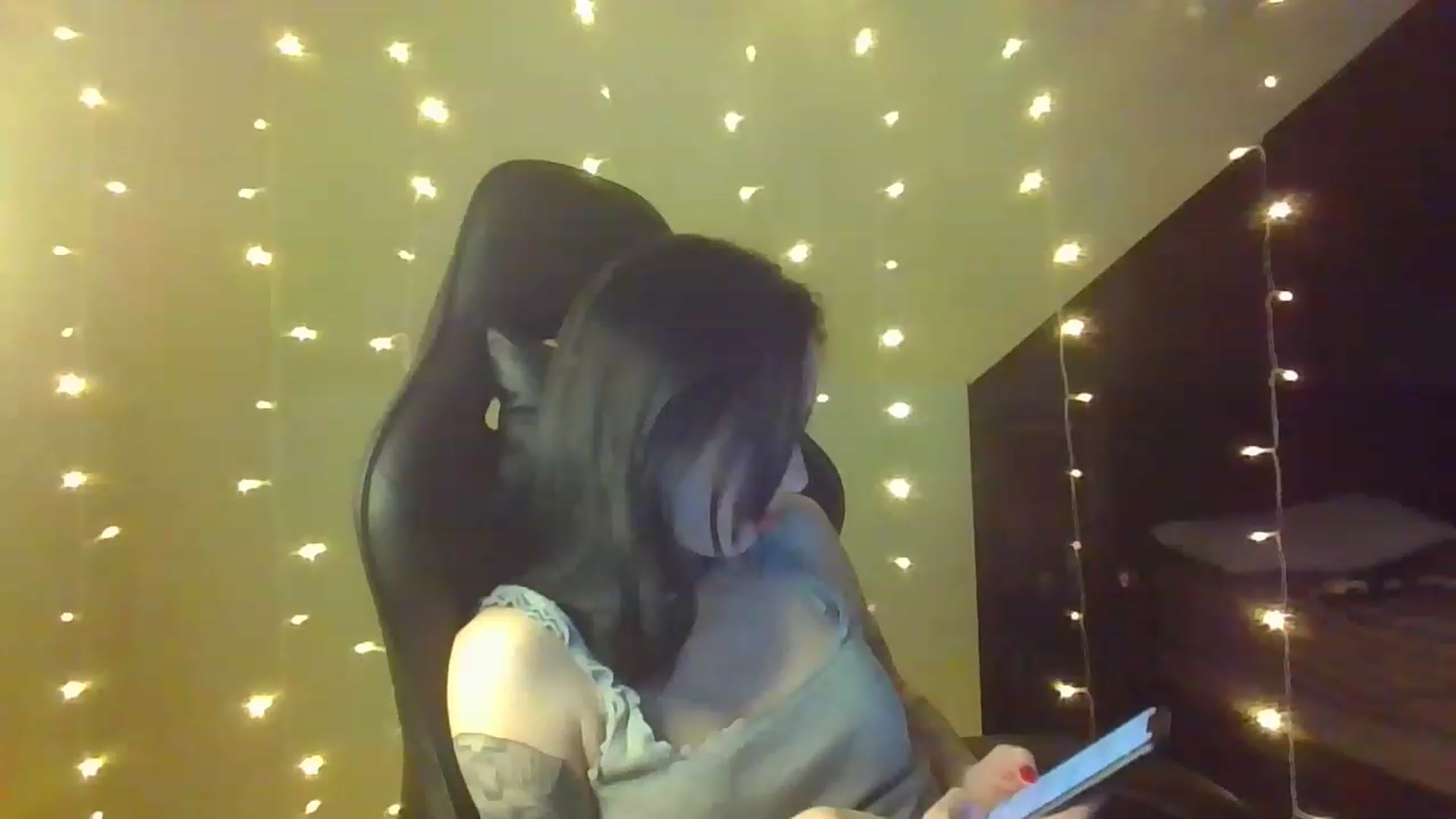 Gallery image thumbnail from Little_babe's myfreecams stream on, 02/12/2023, 04:12 image 19 of 20