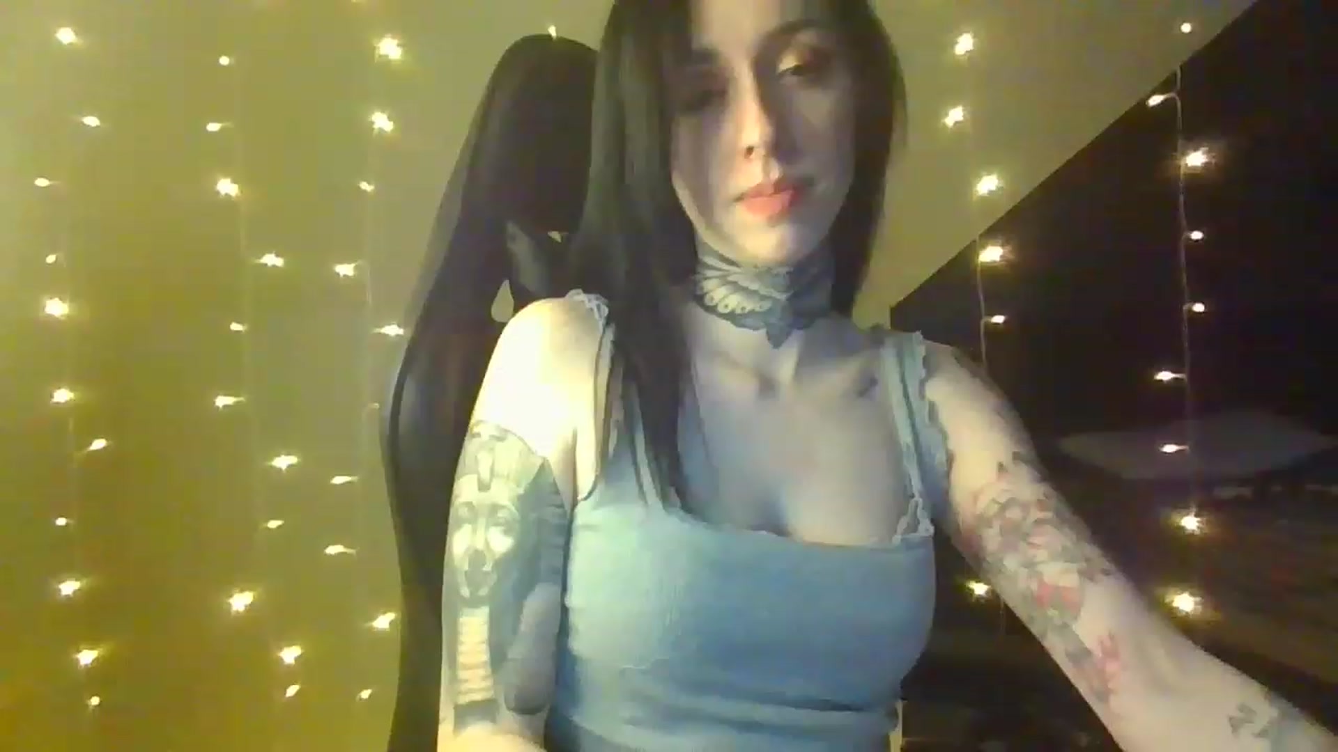 Gallery image thumbnail from Little_babe's myfreecams stream on, 02/12/2023, 04:12 image 13 of 20