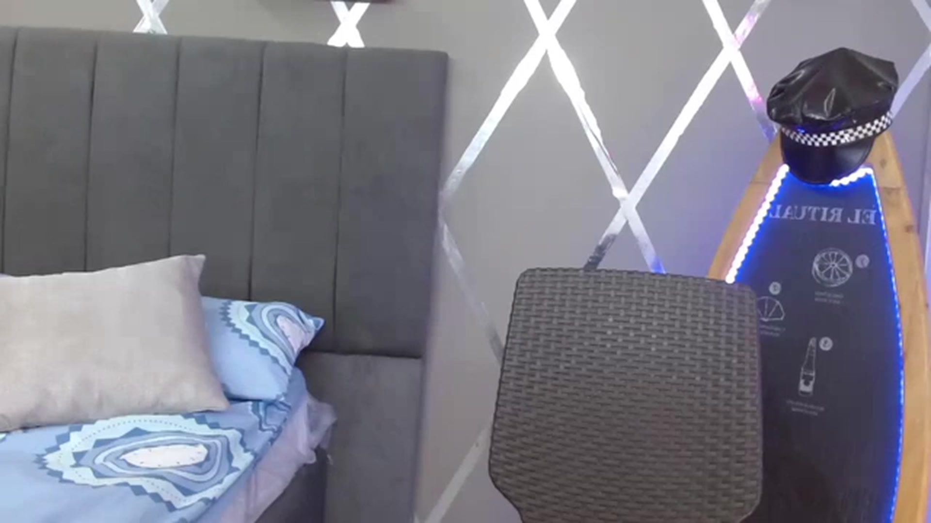 Gallery image thumbnail from Little_girll_'s myfreecams stream on, 03/16/2023, 16:55 image 19 of 20