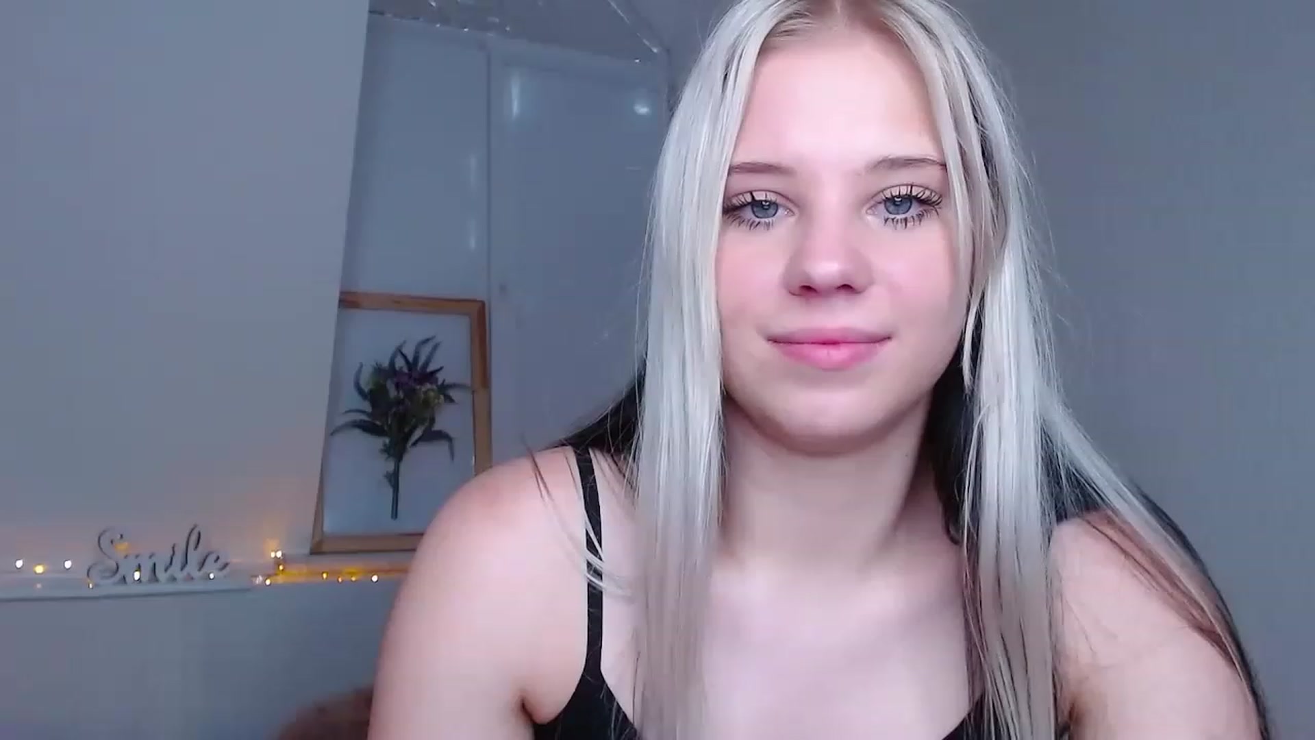 Gallery image thumbnail from Little_k1ttyy's myfreecams stream on, 06/03/2023, 11:52 image 5 of 20