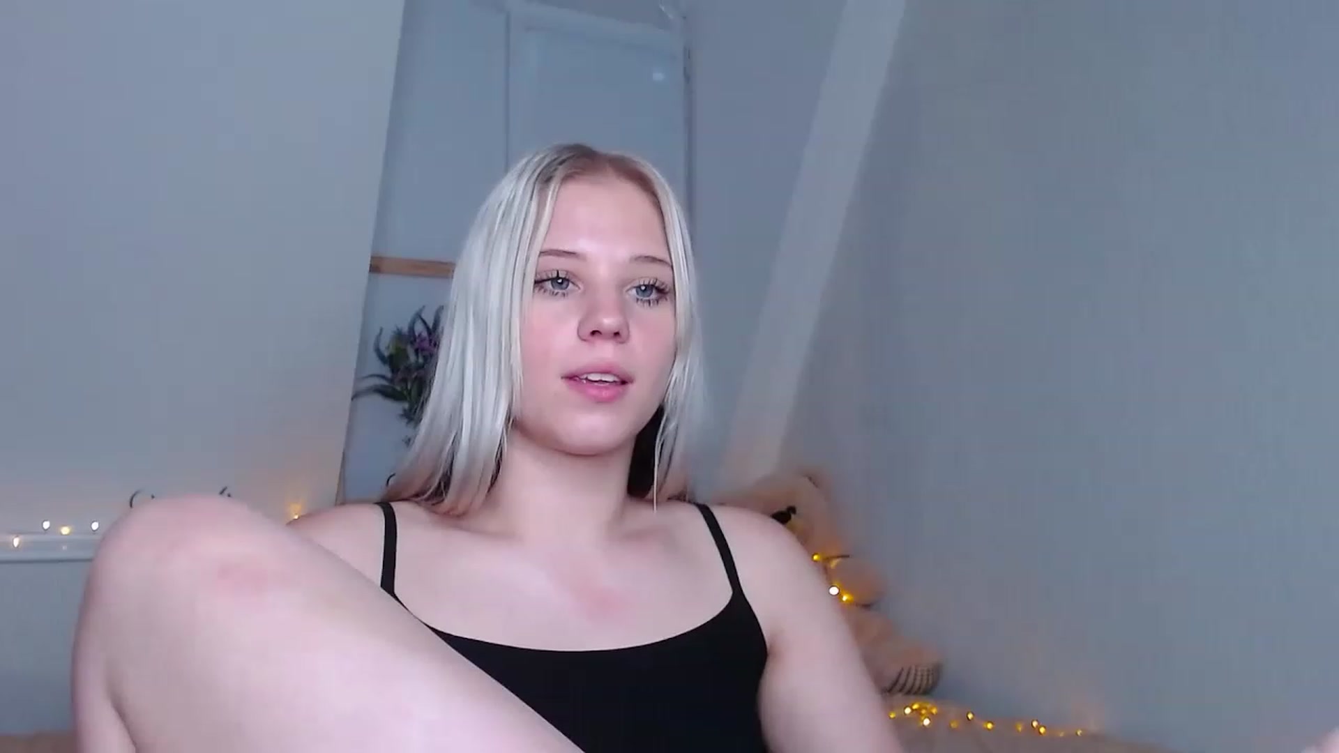 Gallery image thumbnail from Little_k1ttyy's myfreecams stream on, 06/03/2023, 16:16 image 4 of 20
