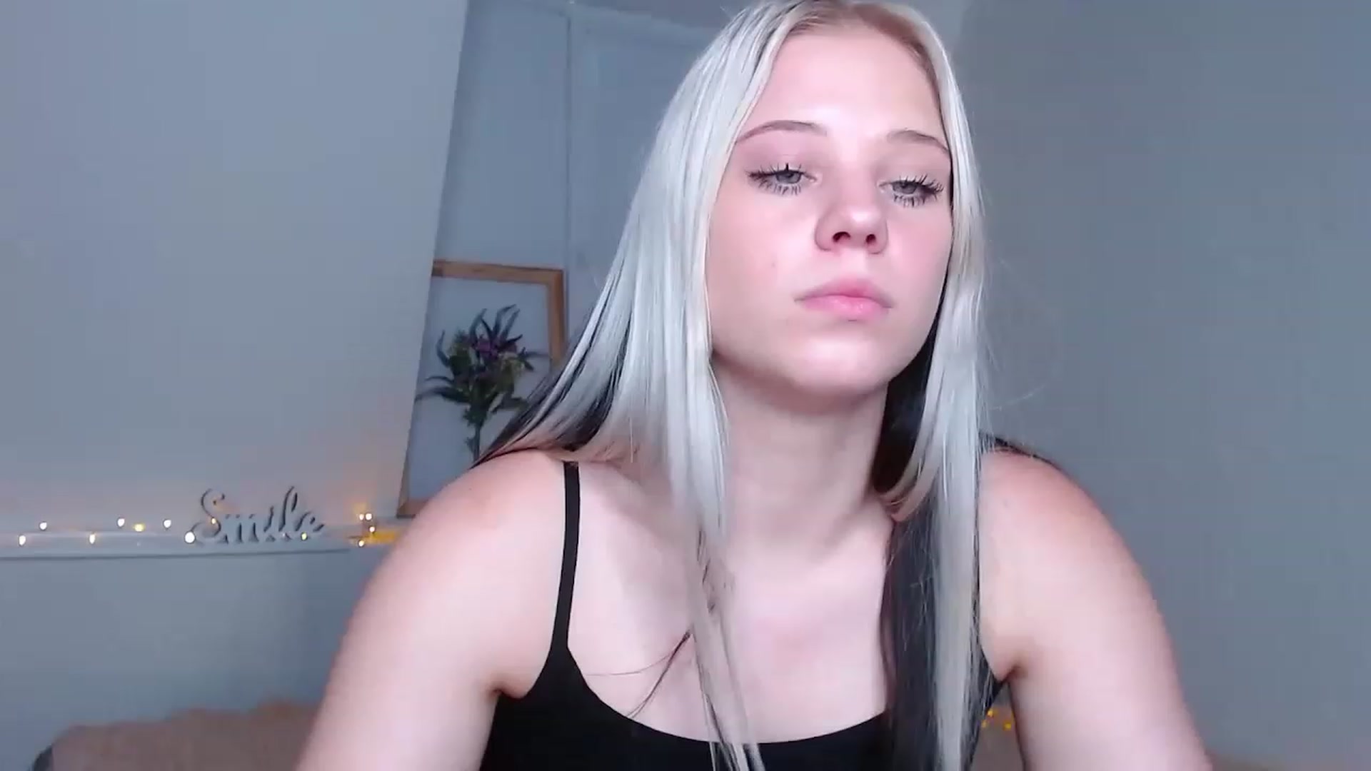 Gallery image thumbnail from Little_k1ttyy's myfreecams stream on, 06/03/2023, 16:16 image 14 of 20