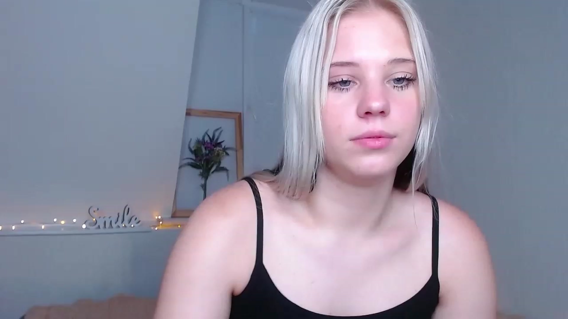 Gallery image thumbnail from Little_k1ttyy's myfreecams stream on, 06/03/2023, 16:16 image 3 of 20
