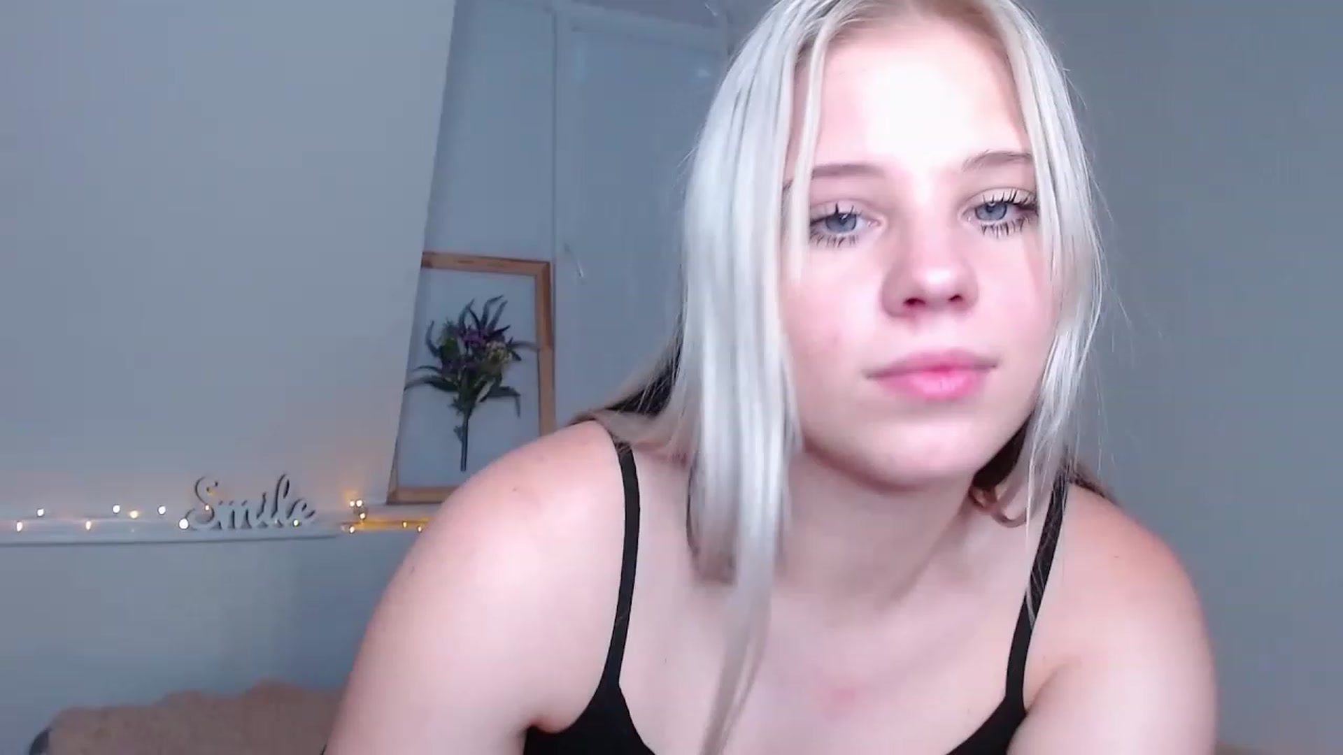 Gallery image thumbnail from Little_k1ttyy's myfreecams stream on, 06/03/2023, 16:16 image 7 of 20