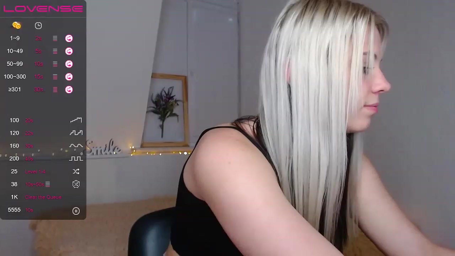 Gallery image thumbnail from Little_k1ttyy's myfreecams stream on, 06/04/2023, 14:45 image 10 of 20