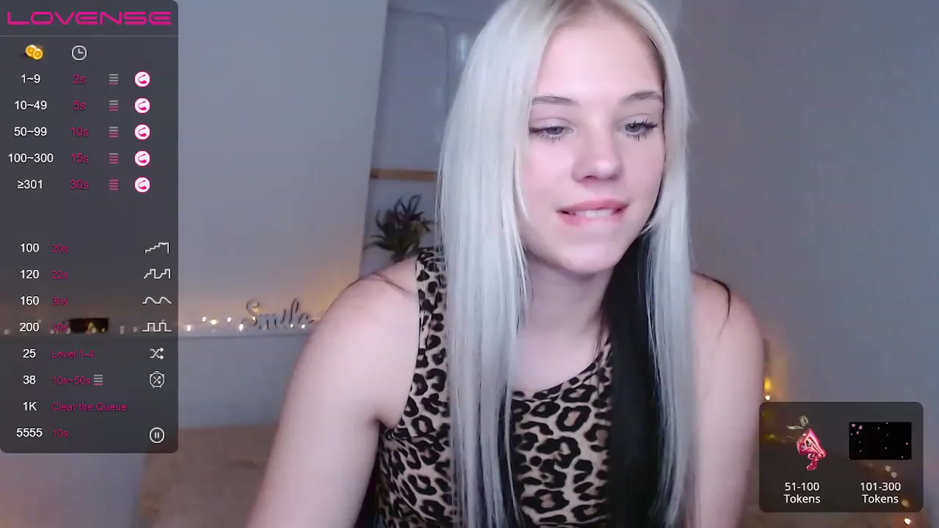 Gallery image thumbnail from Little_k1ttyy's myfreecams stream on, 06/06/2023, 10:46 image 17 of 20