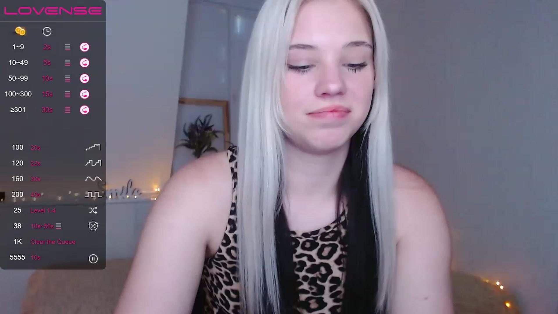Gallery image thumbnail from Little_k1ttyy's myfreecams stream on, 06/06/2023, 12:41 image 2 of 20