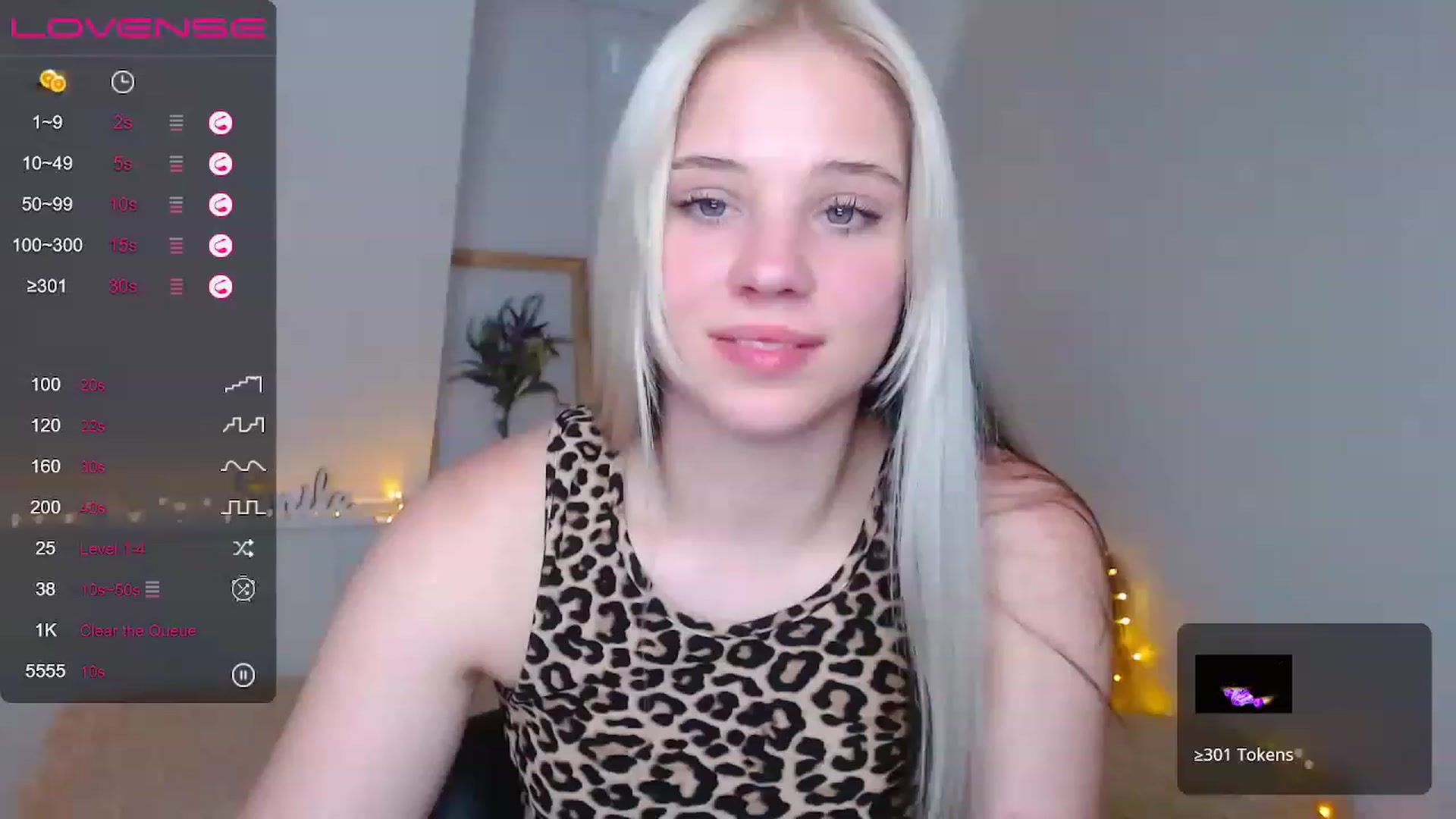 Gallery image thumbnail from Little_k1ttyy's myfreecams stream on, 06/06/2023, 16:08 image 6 of 20