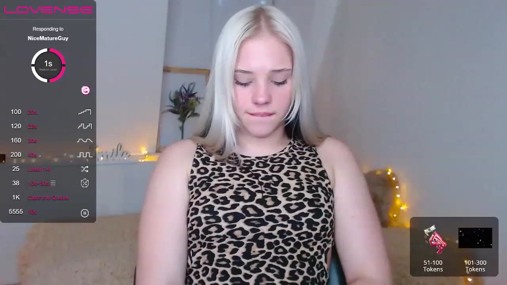 Gallery image thumbnail from Little_k1ttyy's myfreecams stream on, 06/06/2023, 16:08 image 10 of 20