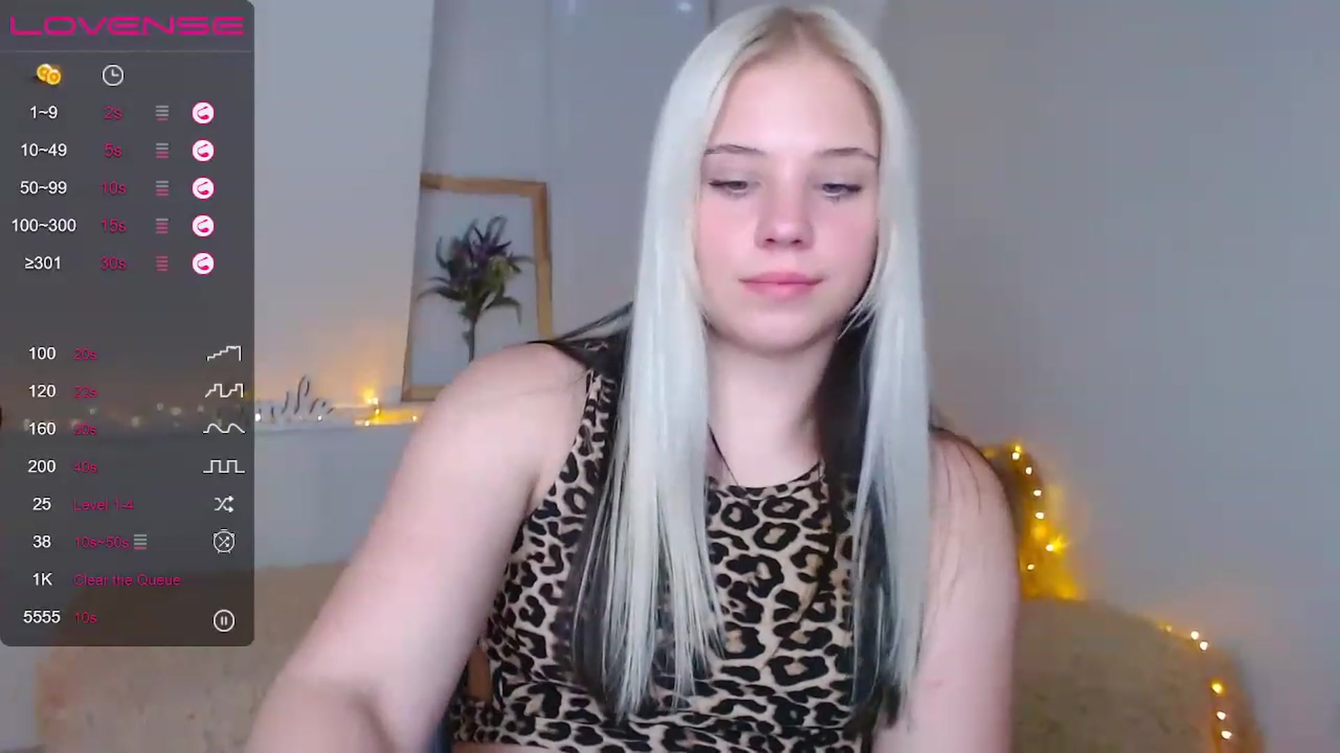Gallery image thumbnail from Little_k1ttyy's myfreecams stream on, 06/06/2023, 16:08 image 13 of 20
