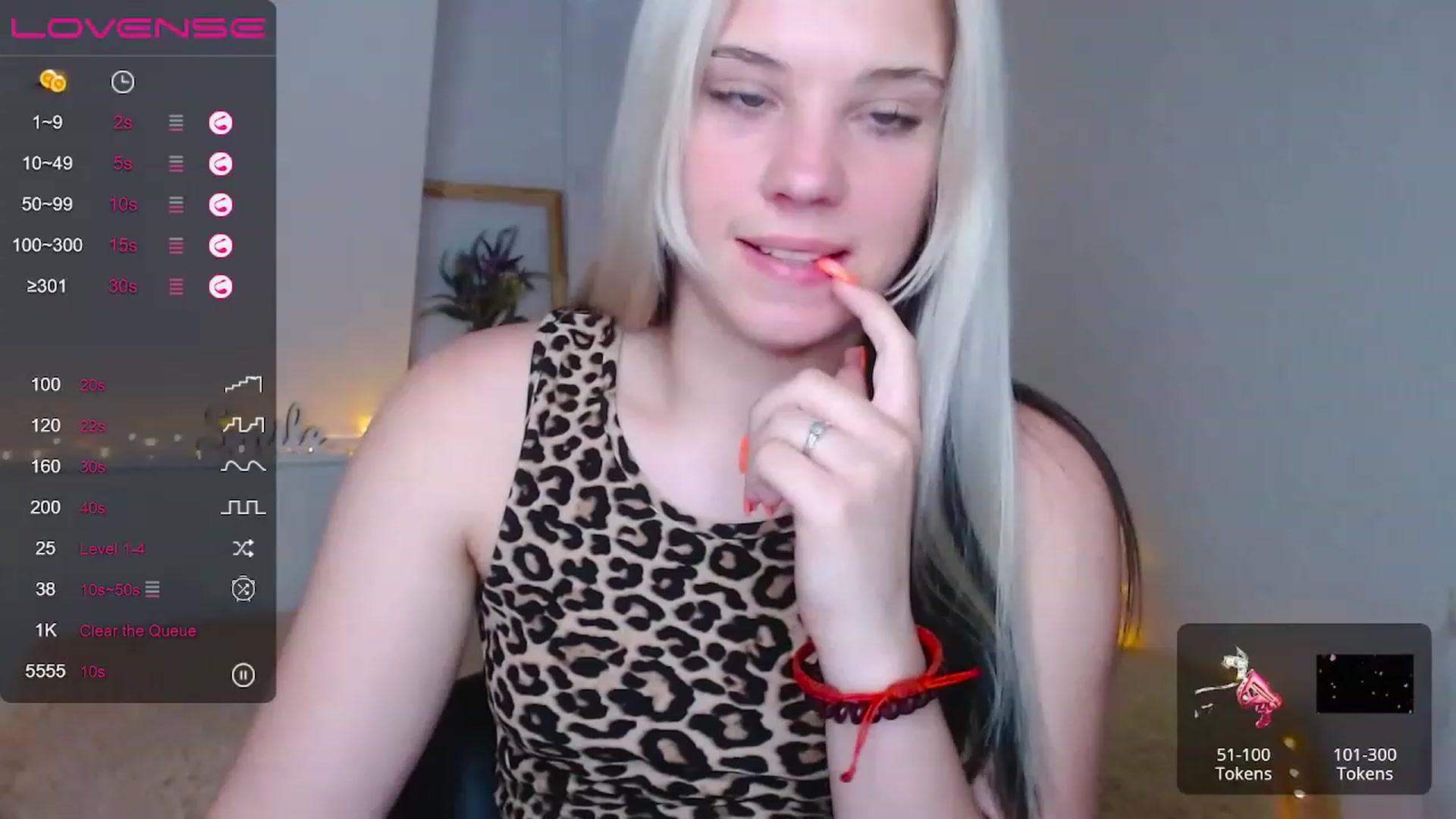 Gallery image thumbnail from Little_k1ttyy's myfreecams stream on, 06/06/2023, 16:08 image 19 of 20