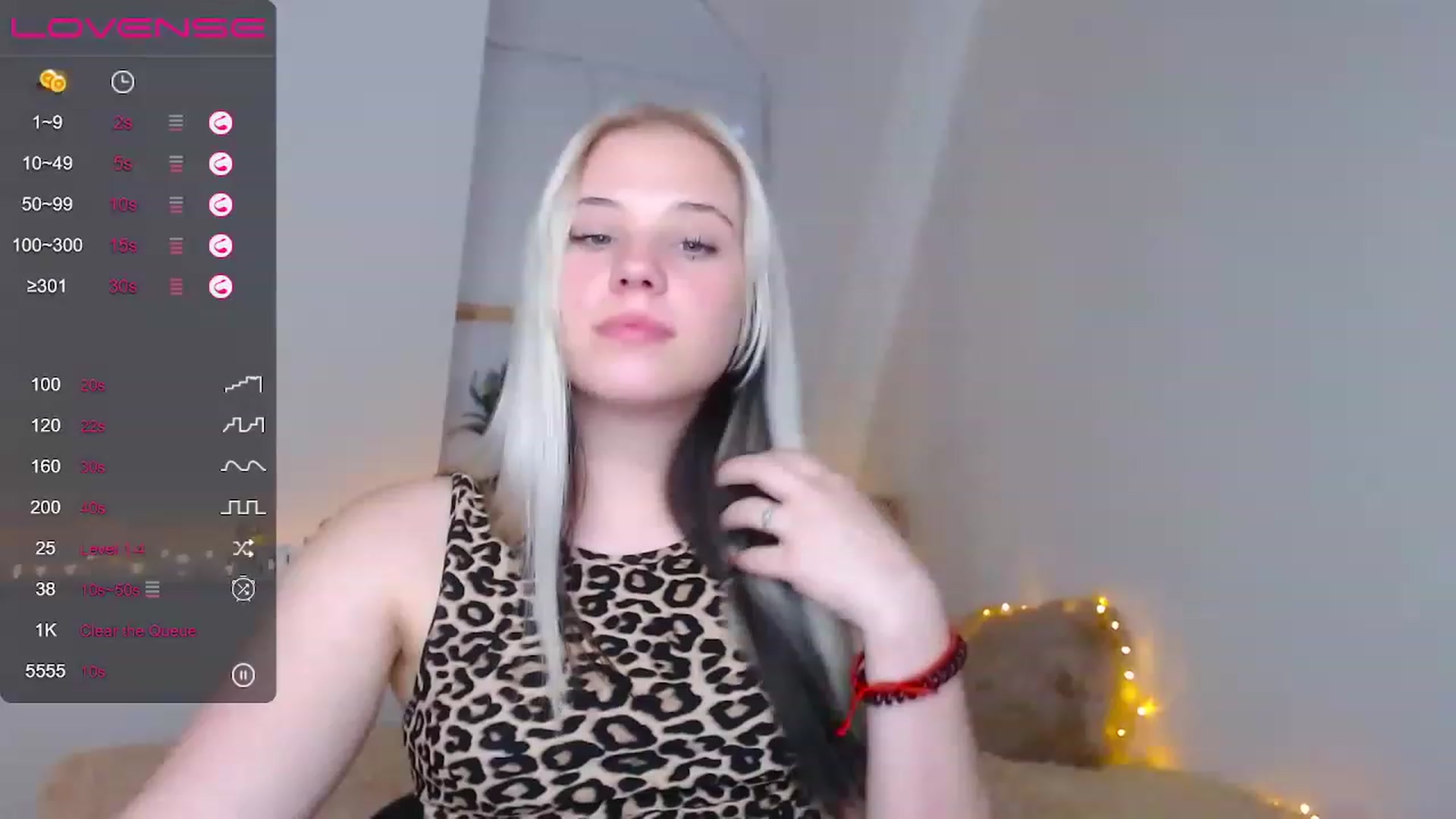 Gallery image thumbnail from Little_k1ttyy's myfreecams stream on, 06/06/2023, 16:08 image 8 of 20